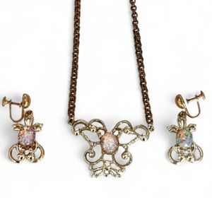 Vintage Gold Tone Faux Pink Fire Opal Choker and Screw Back Earrings Set